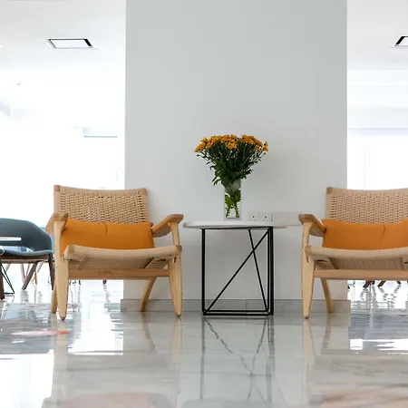 Western Larco Szálloda 4*