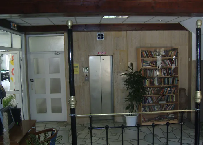 Western Larco Hotell