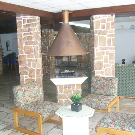 Ξενοδοχείο Western Larco 4*