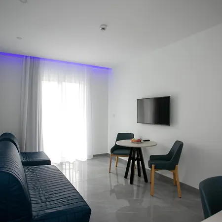 Western Larco Hotell 4*