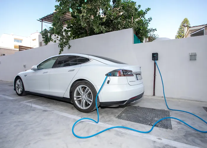 Western Larco Hotell 4*